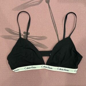 Calvin Klein Black Bralette size large no padding